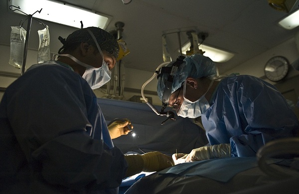 Breast Implant Surgery: Understand the 2 Main Types for Women